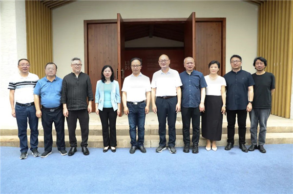 中國美術學院景德鎮藝創中心啟幕展暨揭牌儀式舉行——金一斌吳雋出席并共同揭牌